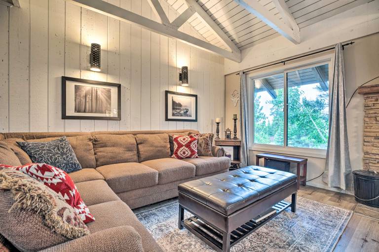 Elegant Mountain-View Condo < 1 Mi to Lifts! — photo 5