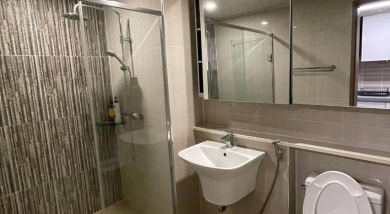 Wonderful serviced apartment with terrace & pool | Pets are welcome — photo 2