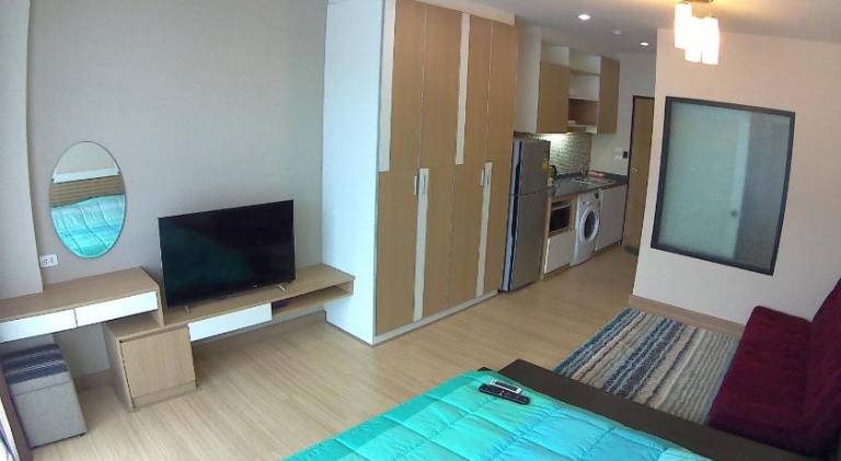 Apartment with terrace — photo 2