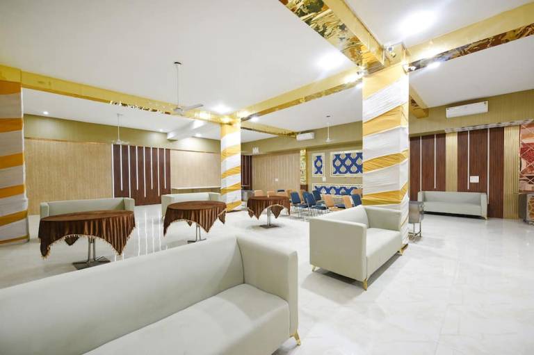 Fabhotel Prime Immense Residency
