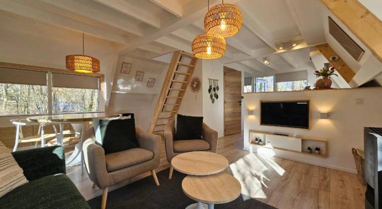Chalet with pool in Durbuy