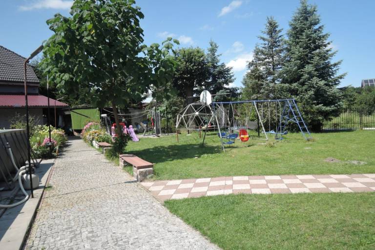 House with barbecue, pool & yard — photo 5