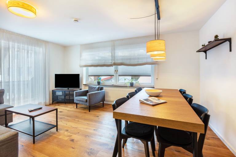 Charming Neuenweg Apartment with Mountain Views and Two Balconies — photo 3