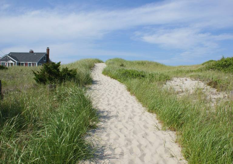 Spacious Coastal Cape—Beach & Kayak Access — photo 3