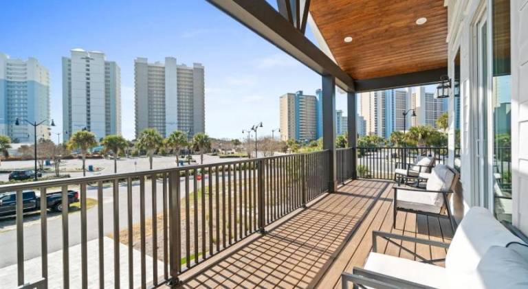 New 6BR Home Sleeps 16 Private Pool, Walk to Beach, Near Pier Park — photo 5