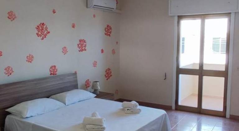 Rental apartment with 2 rooms for 4 persons — photo 2