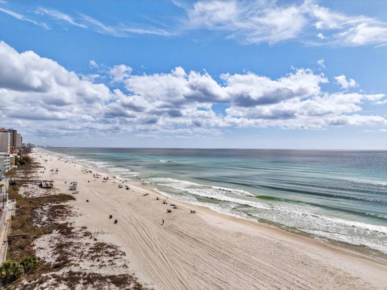 Condo with private pool & patio | Beach view — photo 2