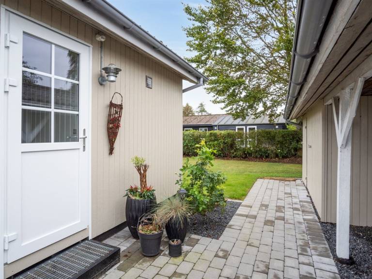 Child-friendly nice vacation home with garden & terrace | Close to the beach | Pets are welcome — photo 5