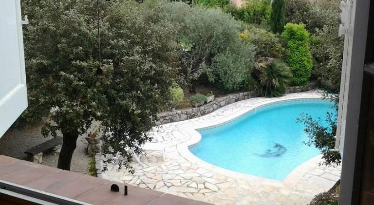 Villa with hot tub, garden & terrace — photo 4