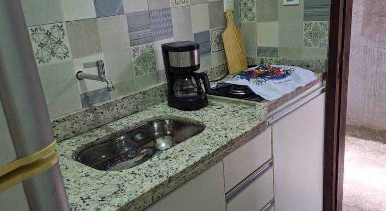 Apartamento - Casas confortaveis para casal e acompanhantes com garagem — photo 3