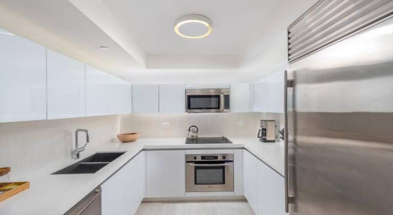 Apartment with hot tub | Close to Miami Beach Botanical Garden — photo 4