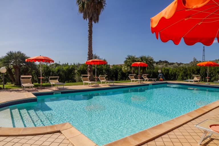 Apartment 'Farfalla' with Shared Pool, Wi-Fi and Air Conditioning in Magliano in Toscana