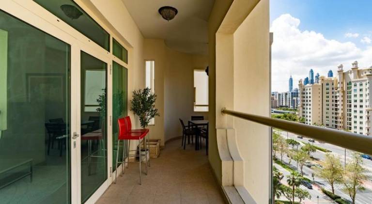 Bespoke Holiday Homes - 2BR Apartment with Riva Beach Club Access, Al Nabat — photo 4