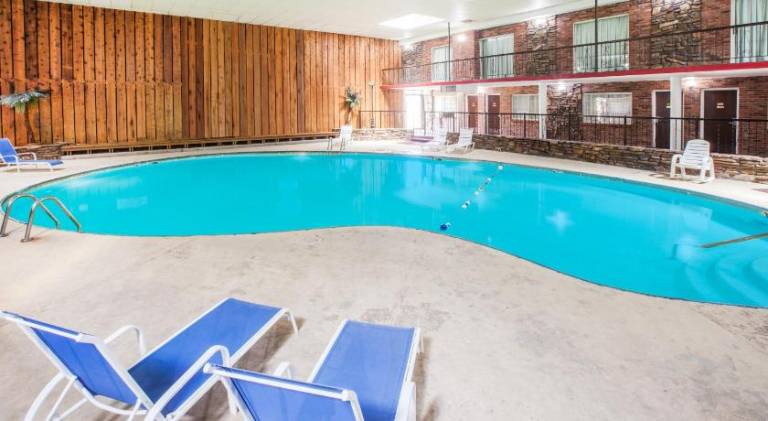 Ramada by Wyndham Mountain Home — photo 3