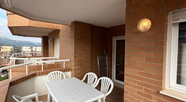 Apartment with pool — photo 4