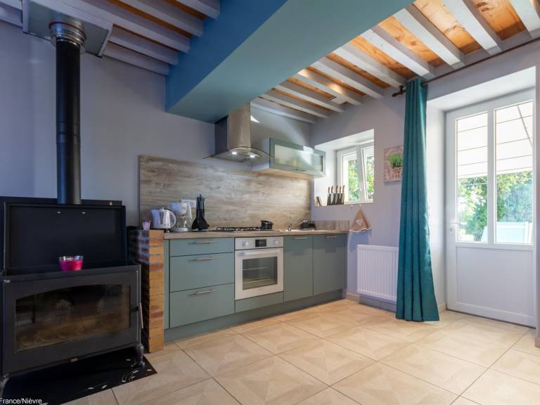 Renovated cottage in Morvan, WiFi, pets welcome, enclosed garden — photo 3