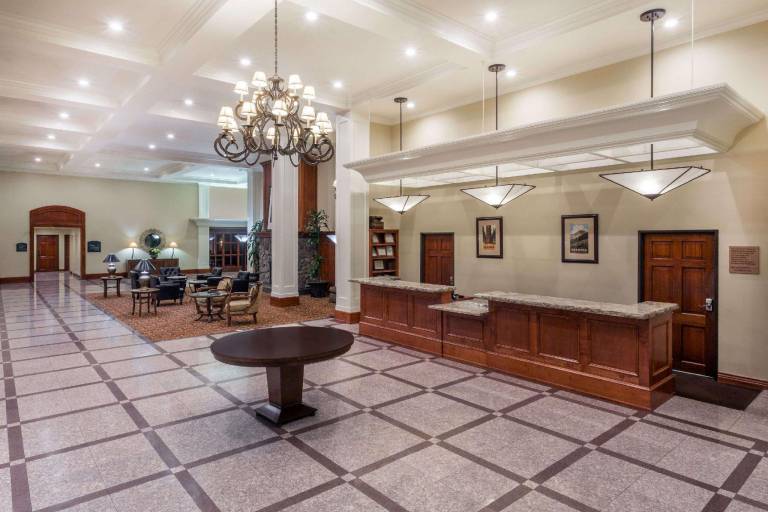 Wyndham Visalia — photo 2