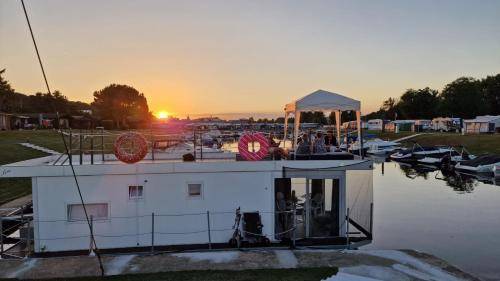 Hausboot Trosdorf