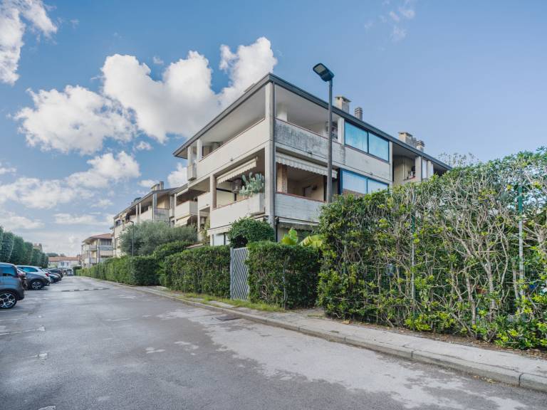 Ferienwohnung in Torre del Lago, Marina di Torre del Lago Puccini für max. 4 Personen Ferienwohnung in Torre del Lago, Marina di Torre del Lago Puccini für max. 4 Personen