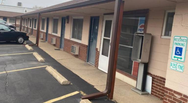 COURTESY MOTEL — photo 2