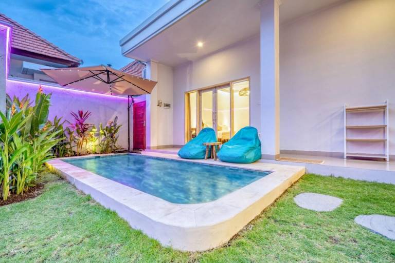 Villa with garden & private pool in Canggu