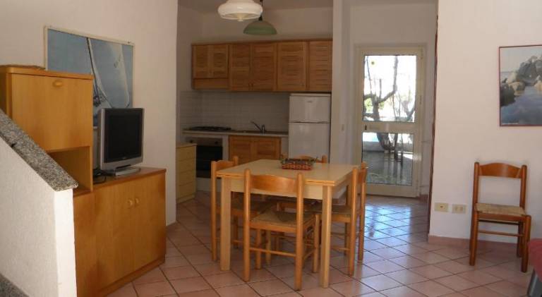 Rental apartment with 2 rooms for 6 persons — photo 3