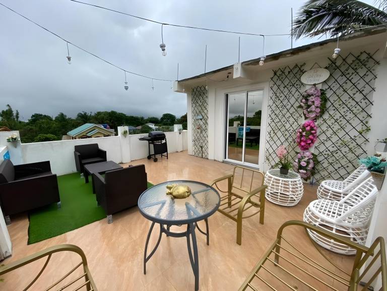 Vacation home with barbeque & garden — photo 4