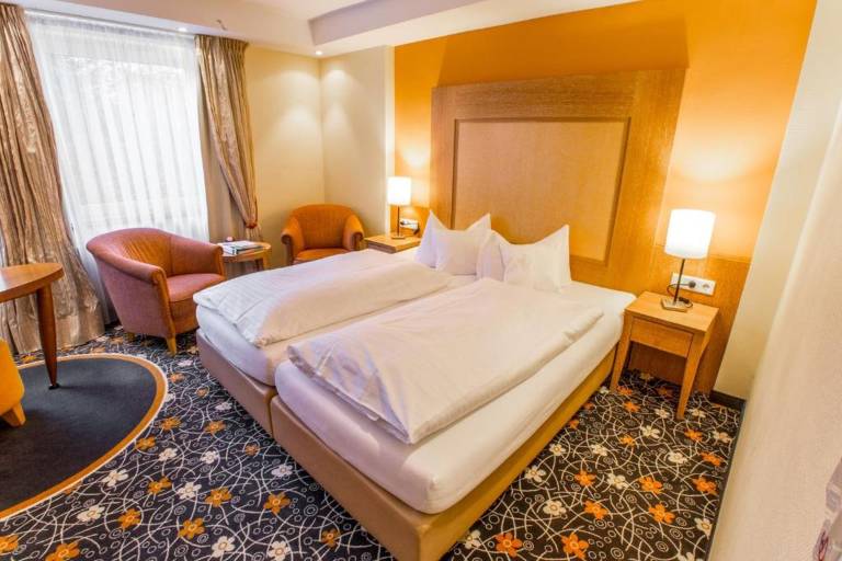 Romantik Hotel Platte, (Attendorn), LHS 08573 NEU — photo 2