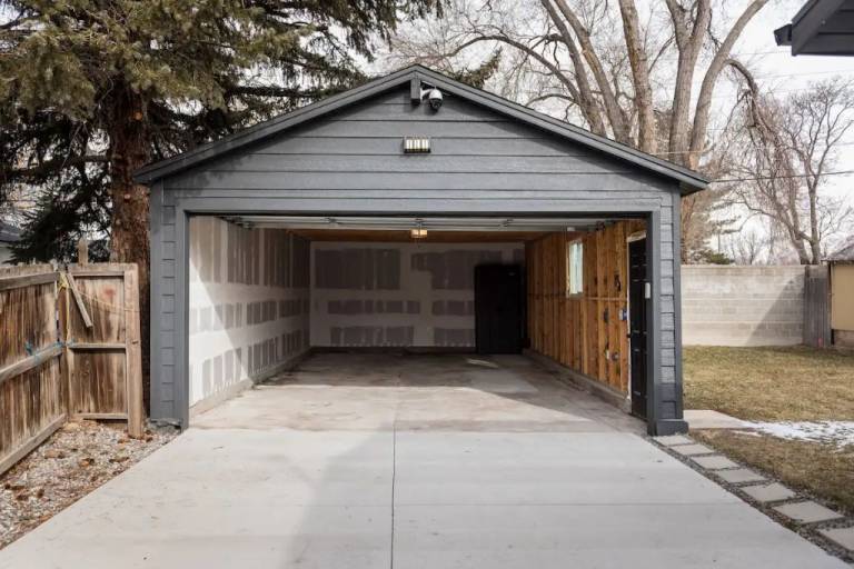 House  Millcreek