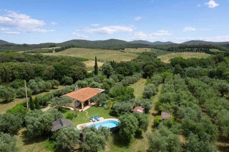 Fully equipped villa with terrace, garden & private pool | Panoramic view | Dogs allowed — photo 2