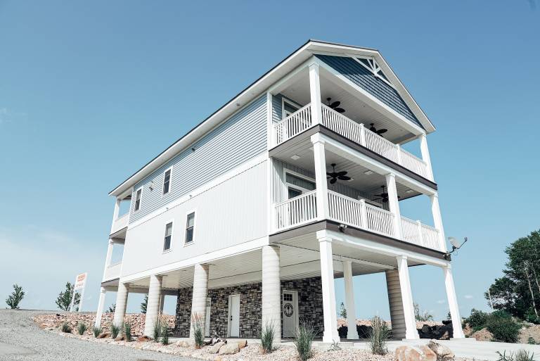 House Indian Lake