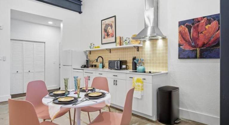 Rental apartment with pool — photo 4