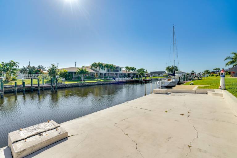Canal Access! Pet-Friendly Cape Coral Group Escape — photo 3