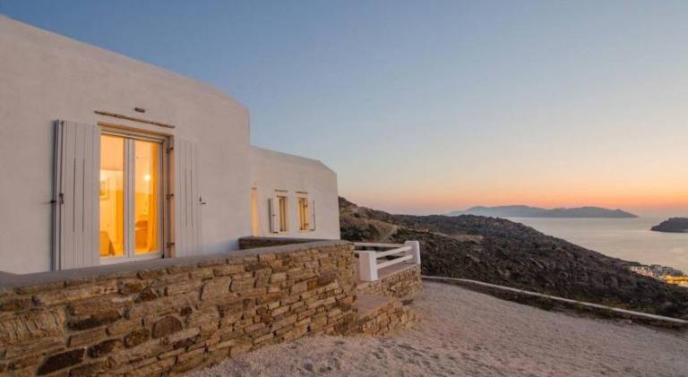 Villa with BBQ, terrace & pool — photo 4