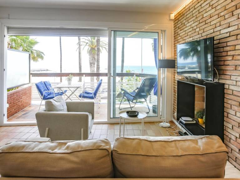 Rental apartment with terrace & barbeque | Sea view — photo 5
