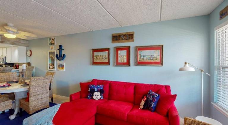 Rental apartment with pool & hot tub in South Padre Island, TX