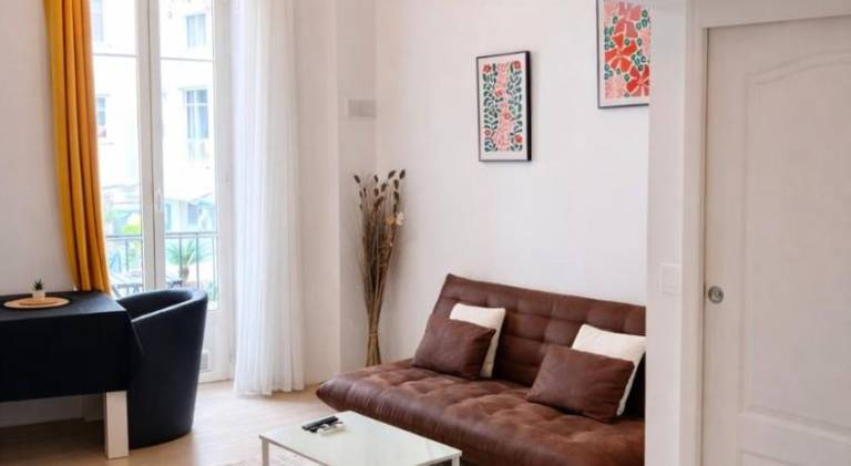 Appartement central avec balcon in Nice