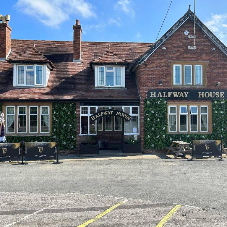 Halfway House Inn Country Lodge in Yeovil