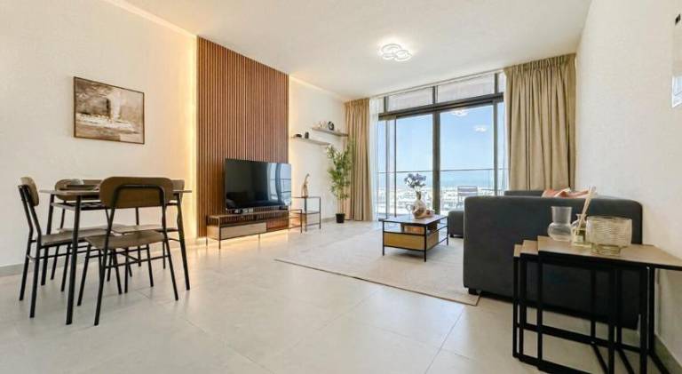 Wonderful rental apartment with private pool, yard & patio | Perfect for remote work | Pets are welcome in Abu Dhabi
