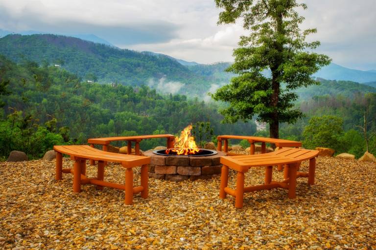 Bella Vista Cabin Gatlinburg Mtn Views Hot Tub ️ Fire Pit Owner Managed — photo 2