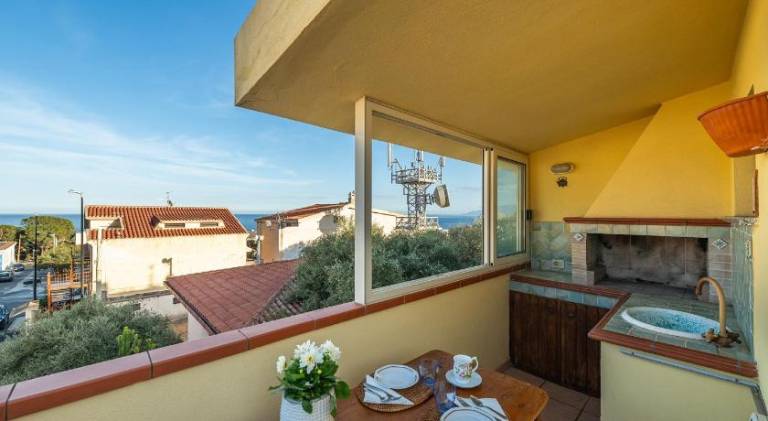 Apartment with patio & grill | Next to the beach | Pets allowed — photo 3