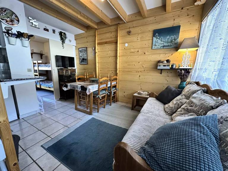 Holiday apartment with 2 rooms for 5 persons — photo 2