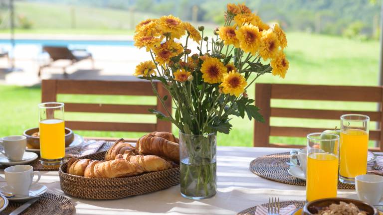 Family-friendly villa with private pool, garden & barbecue | Garden view | Good for workation | Pet-friendly — photo 4