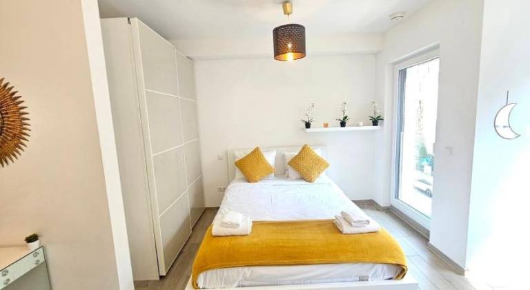 Apartment | Close to Notre-Dame Cathedral — photo 2