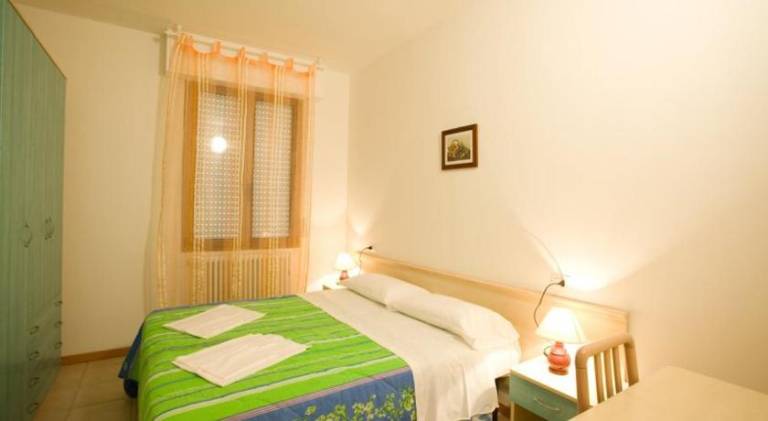 Residence New Solaria beach included with umbrella and sunbeds — photo 2