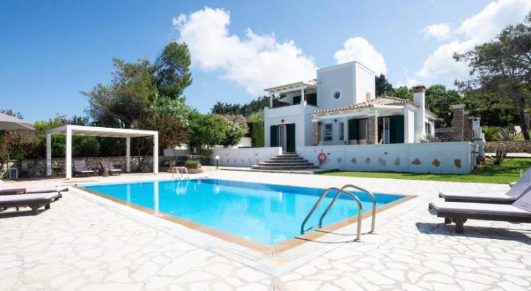 Beachfront Villa Victoras - With private beach — photo 4