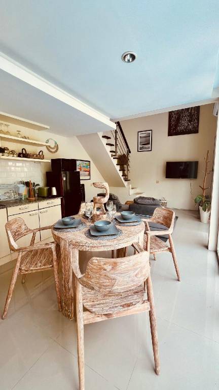 Family-friendly pleasant villa with yard, private pool & patio | Perfect for remote work | Pets are welcome — photo 4