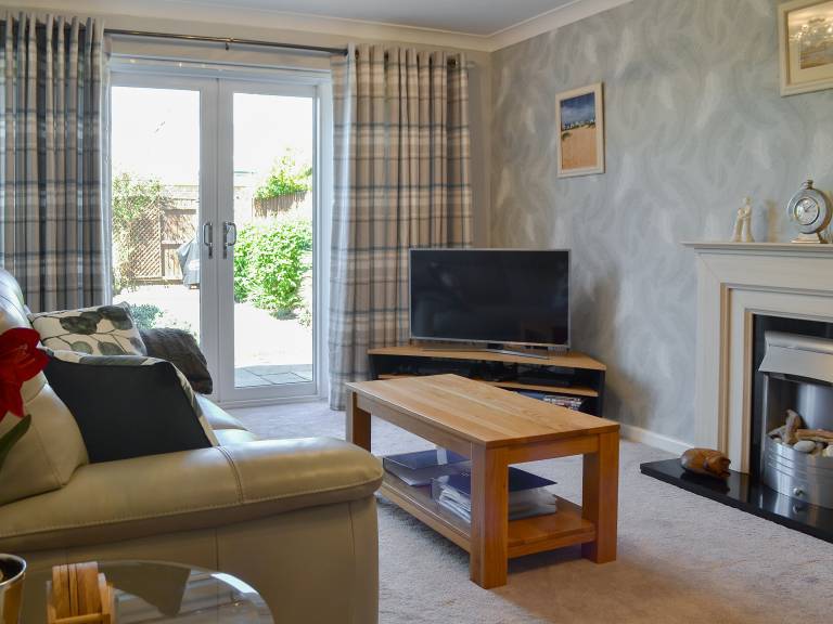 Children-friendly cottage with garden & barbecue | River view | Pets allowed — photo 2