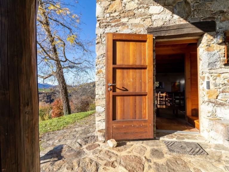 Vacation home with BBQ, yard & terrace | Nature view — photo 3