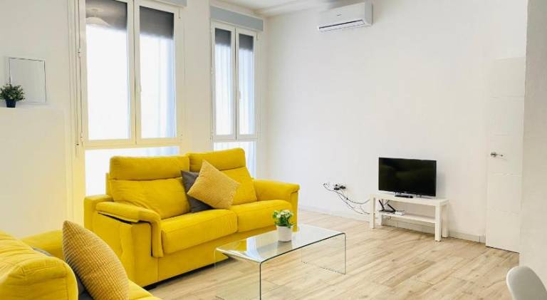 Holiday apartment | Near Seville Cathedral | Perfect for remote work | Pet-friendly in Seville